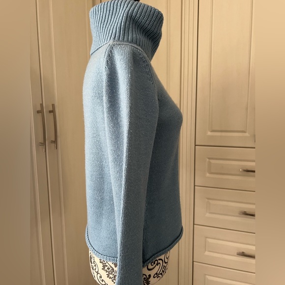 Burberry Merino Blue Turtleneck, fits Small - Picture 4 of 10